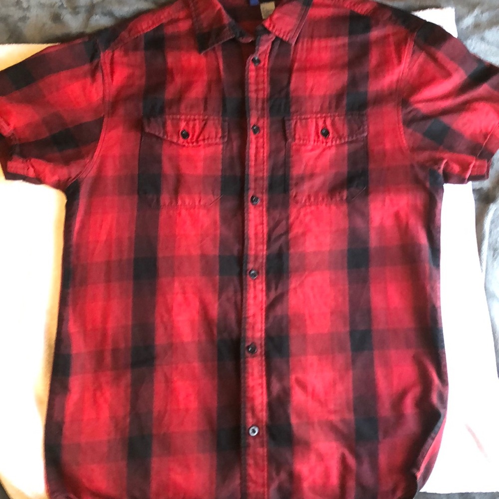 H&M Short-Sleeve Red/Black Plaid Button-Down